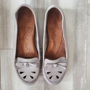 𝅺BORN Slip On Shoes